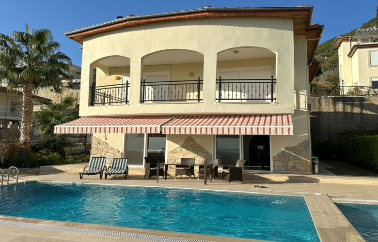 4-bedrooms Sea View Villa For Sale in Tepe