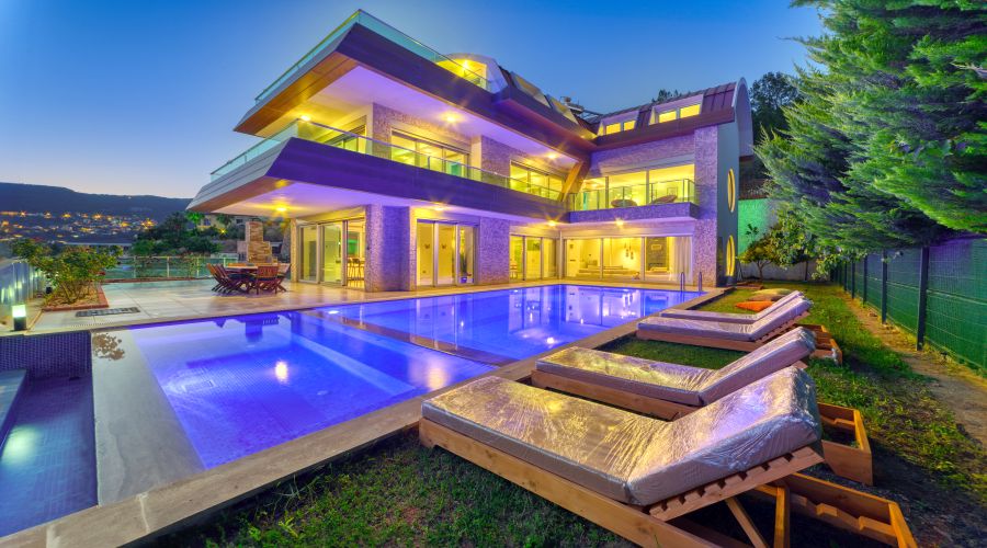 Luxury 5+1 Sea View Villa For Sale in Bektas