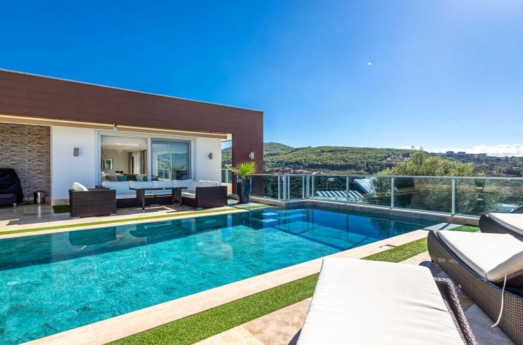 3-Bedroom Villa For Sale Kargicak Granada